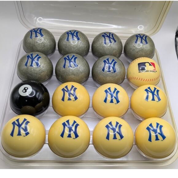 Official MLB New York Yankees Full Pool Retro Billiard Balls Set of 16 - Picture 1 of 7